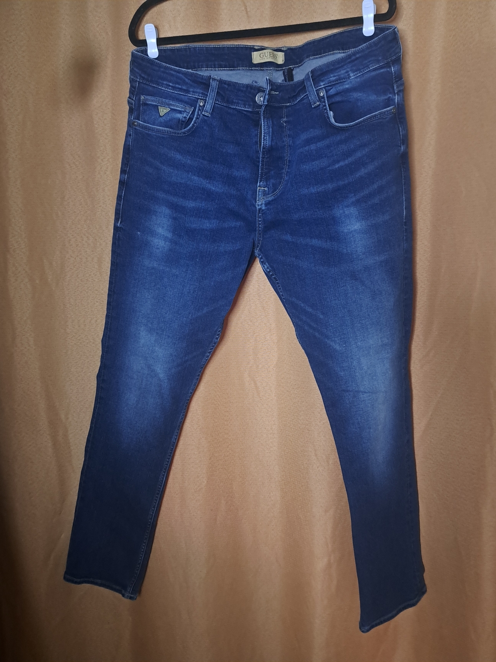 GUESS Men's Jeans in Dark Blue Wash